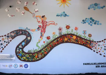 Nilüfer’de renkli dayanışma: Sanat ve sevgi panosu