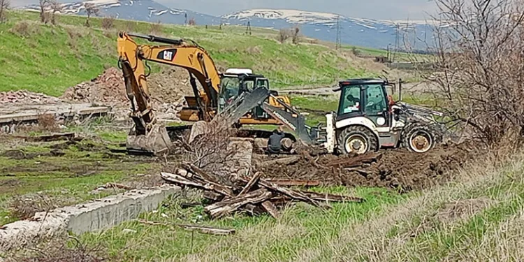 Kars-Gümrü demiryolu hattında çalışmalar başladı