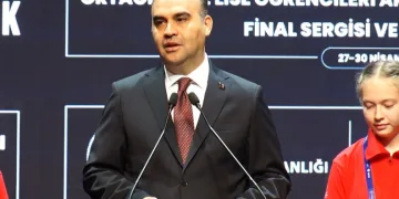 “Türk gençliği, tam bağımsız ve müreffeh Türkiye’yi kararlılıkla inşa edecektir”