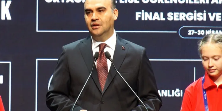 “Türk gençliği, tam bağımsız ve müreffeh Türkiye’yi kararlılıkla inşa edecektir”