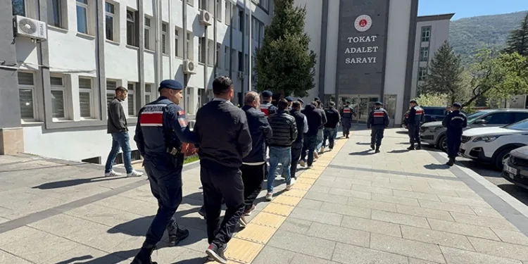Tokat merkezli silah kaçakçılığı operasyonu: 16 tutuklama