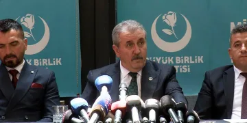 “Cumhurbaşkanımızın erken seçimle tekrar aday olması sağlanmalıdır”
