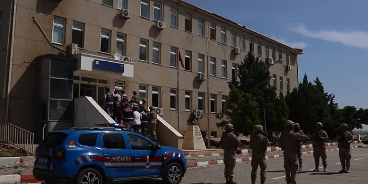 Şanlıurfa’da göçmen kaçakçılığı operasyonu: 18 tutuklama