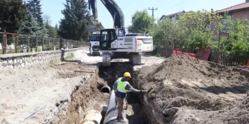 Düzce’nin 40 yıllık içme suyu şebekesi yenileniyor