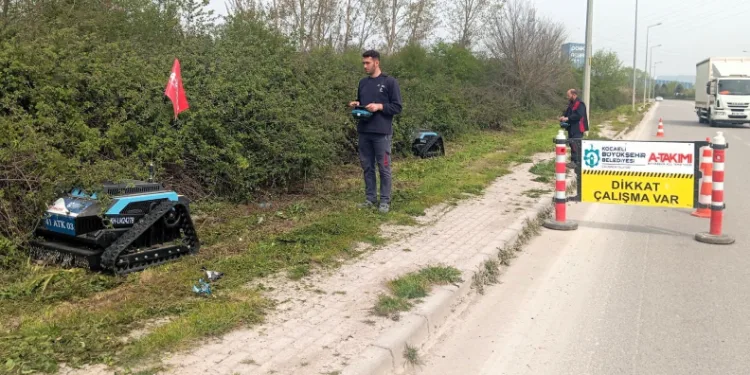 Zorlu araziler “çalı canavarı” ile temizleniyor