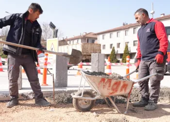 Emniyet kavşağı yenileniyor