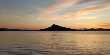Ayvalık sahilinde gün batımı böyle görüntülendi