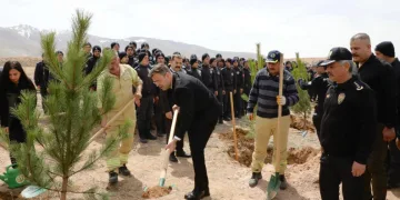 Polis Okulu Yerleşkesinde fidanlar toprakla buluşturuldu