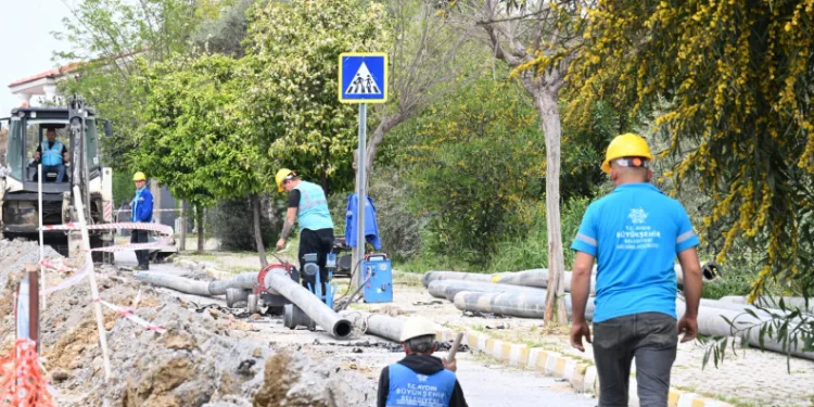 Kuşadası’nda altyapı yatırım çalışmaları sürüyor
