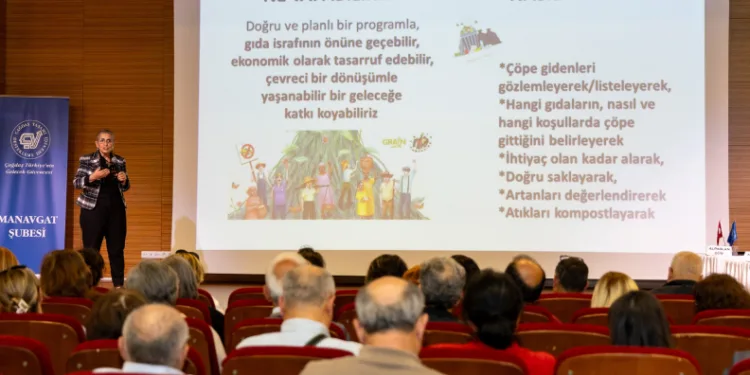 Manavgat’ta “Çevreye Katkı, Aile Bütçemize Katkı” etkinliği düzenlendi