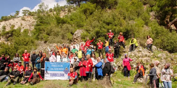 TURBELDAK’tan Ulubey Kanyonu’nda nefes kesen doğa yürüyüşü