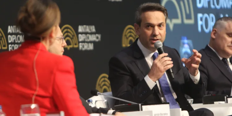 Bayraktar: Türkiye Enerji Piyasası Sarsıntılara Karşı Dirençli