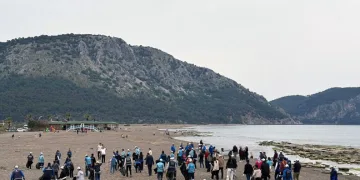 Muğla Büyükşehir’den sahillerde temizlik seferberliği