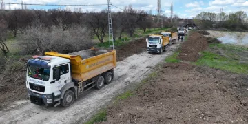 Malatya Büyükşehir Belediyesi Akçadağ’da grup yolunu yeniliyor