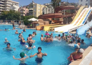 Tarsus’ta çocuklara güvenli yüzme imkanı sağlayan proje BELFOR’da seçildi