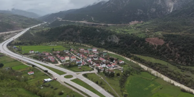 Tokat’ta kuruyan şelale eski günlerine geri döndü