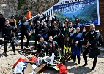 Mermerli Plajı’nda deniz dibi temizliği