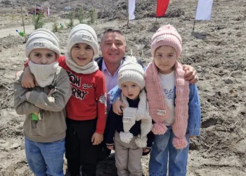 ‘Yüz Çocuk Bin Fidan’ adlı ağaç dikme etkinliğinde 1000 fidan dikildi