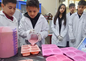 Bolu’da ilkokul öğrencileri atık yağları sabuna dönüştürdü