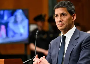 Kevin Warsh’ın Adaylığı Cumhuriyetçilerin Desteğiyle Senato Komitesi’nden Geçti