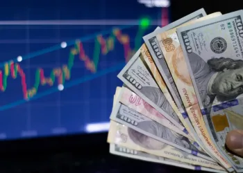 5 Merkez Bankası Faizi Sabit Tuttu: Küresel Ekonomide Yönü Para Politikası Belirliyor!