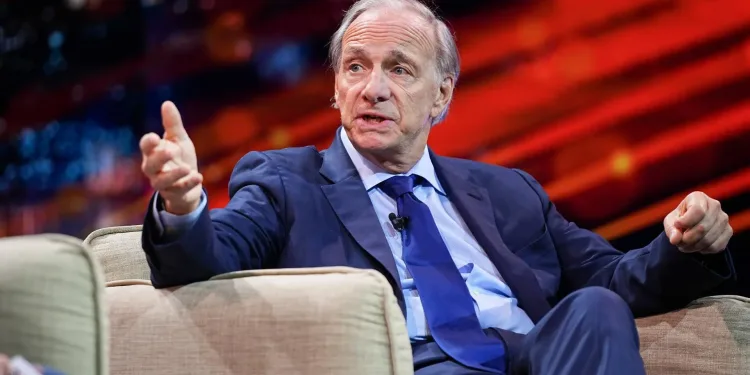 Milyarder Yatırımcı Ray Dalio Uyardı: ABD Ekonomisi Kötü Bir Riskle Karşı Karşıya!