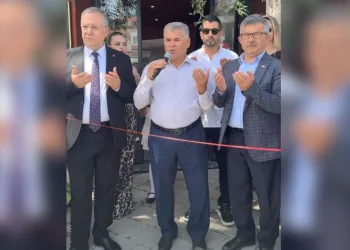 Fethiye’de Sıradışı Açılış: Meyhane Açılışı Dualarla Yapıldı!
