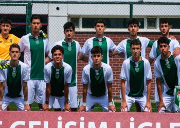 Bursaspor U19’dan Gol Yağmuru: Yomraspor Karşısında Tarihi Fark!