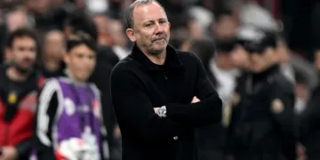 Beşiktaş’ta Sergen Yalçın Dönemi Bitti: “Biz Beşiktaşlıyız, Tazminat Almayız!”