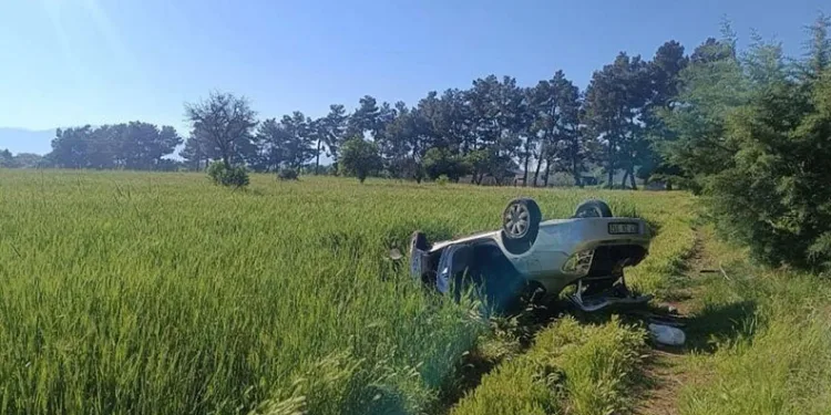 Adana’yı sağanak yağış vurdu, yollar göle döndü