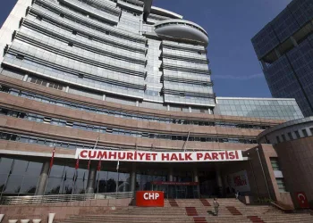 CHP’den Acil Çağrı: “Herkesi Genel Merkez’e Davet Ediyoruz”