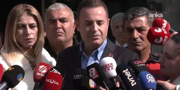 Ahmet Akın’a Canlı Yayında Zor Soru: “Kılıçdaroğlu İle Devam Edecek Misiniz?”