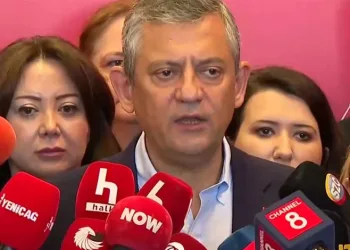 Özgür Özel: “Uzlaşma Yok, Kürsü Teklifi Yapmayacağım, 40 Gün İçinde Kurultay!”