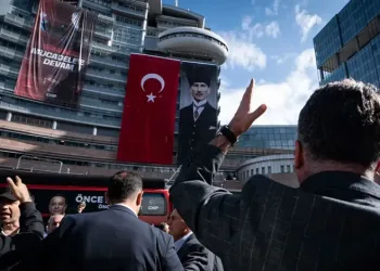 CHP Genel Merkezi’nde tahliye gerginliği
