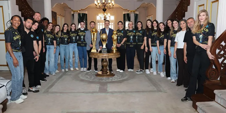Şampiyon hentbolculardan Şahin Biba’ya ziyaret