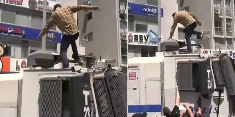 İzmir’de İnanılmaz Anlar: TOMA’nın Üzerine Çıkıp Tekmeledi!