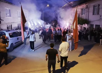 Bursa’da 157 yıllık “deve eğlencesi” geleneği yaşatılıyor