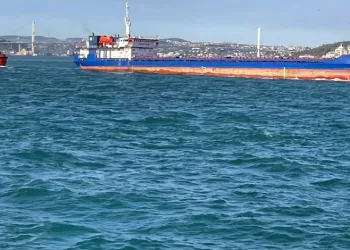 İstanbul Boğazı’nda Gemi Arızası: Boğaz Trafiği Çift Yönlü Askıya Alındı