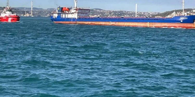 İstanbul Boğazı’nda Gemi Arızası: Boğaz Trafiği Çift Yönlü Askıya Alındı