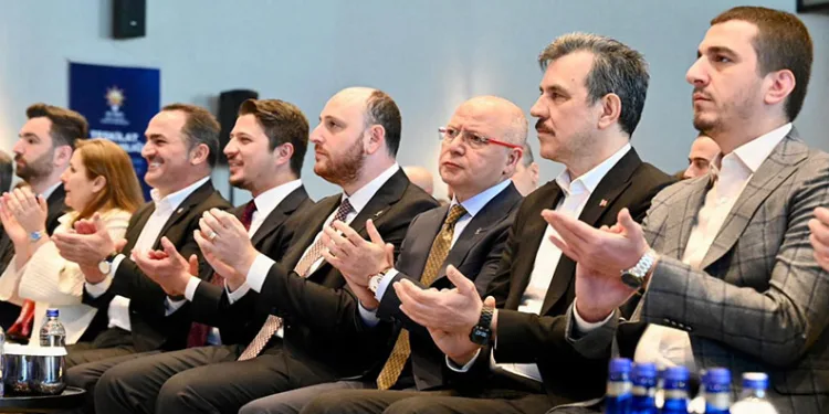 AK Parti Teşkilat Başkanı Büyükgümüş: “Siyaseti koltuk kapma oyunu olarak görmedik”