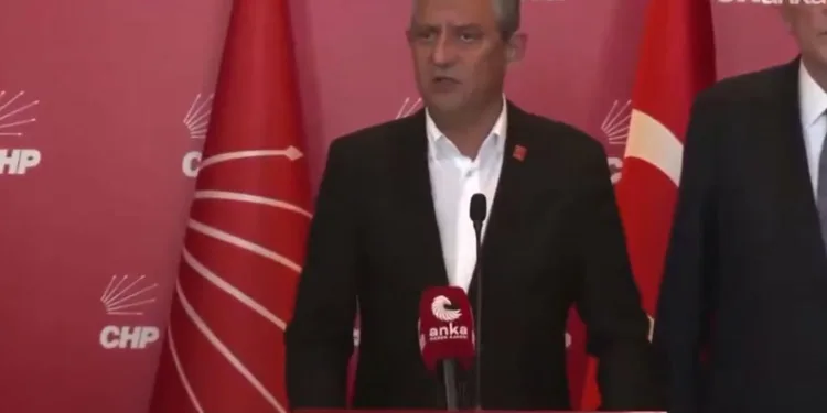 Özgür Özel: “Kılıçdaroğlu’nu Aradım, Telefonu Kapalıydı”