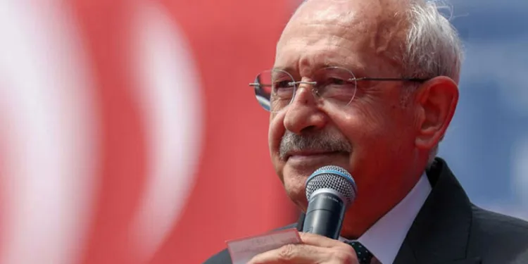 Kılıçdaroğlu’ndan Özgür Özel’e İlk Mesaj: “Yeni Görevi Hayırlı Olsun”