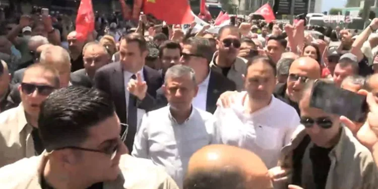 Özgür Özel Mitingi Öncesi Meydan Karıştı, TOMA’lar Devreye Girdi!