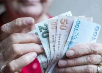 En Düşük Emekli Maaşı İçin Masadaki Çılgın Rakam İfşa Oldu!