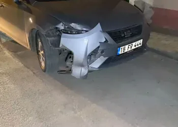 İnegöl’de Korku Dolu Gece: Fenalaşan Sürücü Zincirleme Kazaya Neden Oldu!