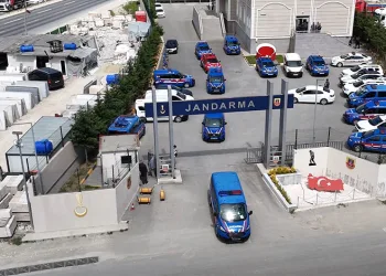 Kapaklı’da motosikletli hırsızlar inşaattan kablo çaldı