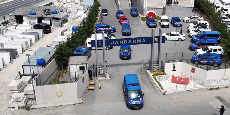 Kapaklı’da motosikletli hırsızlar inşaattan kablo çaldı