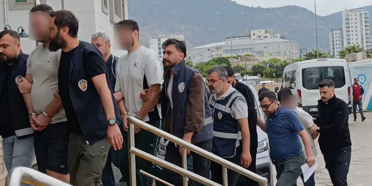 Kaçakçılık operasyonlarında 30 kişiye işlem yapıldı