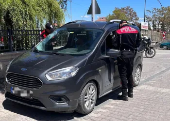 Kırıkkale’de firari 2 hükümlü yakalandı