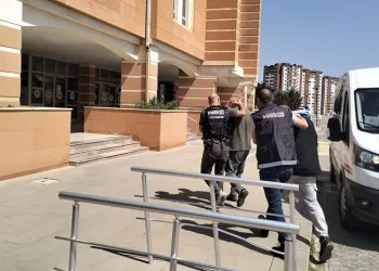 Kapaklı’da motosikletli hırsızlar inşaattan kablo çaldı